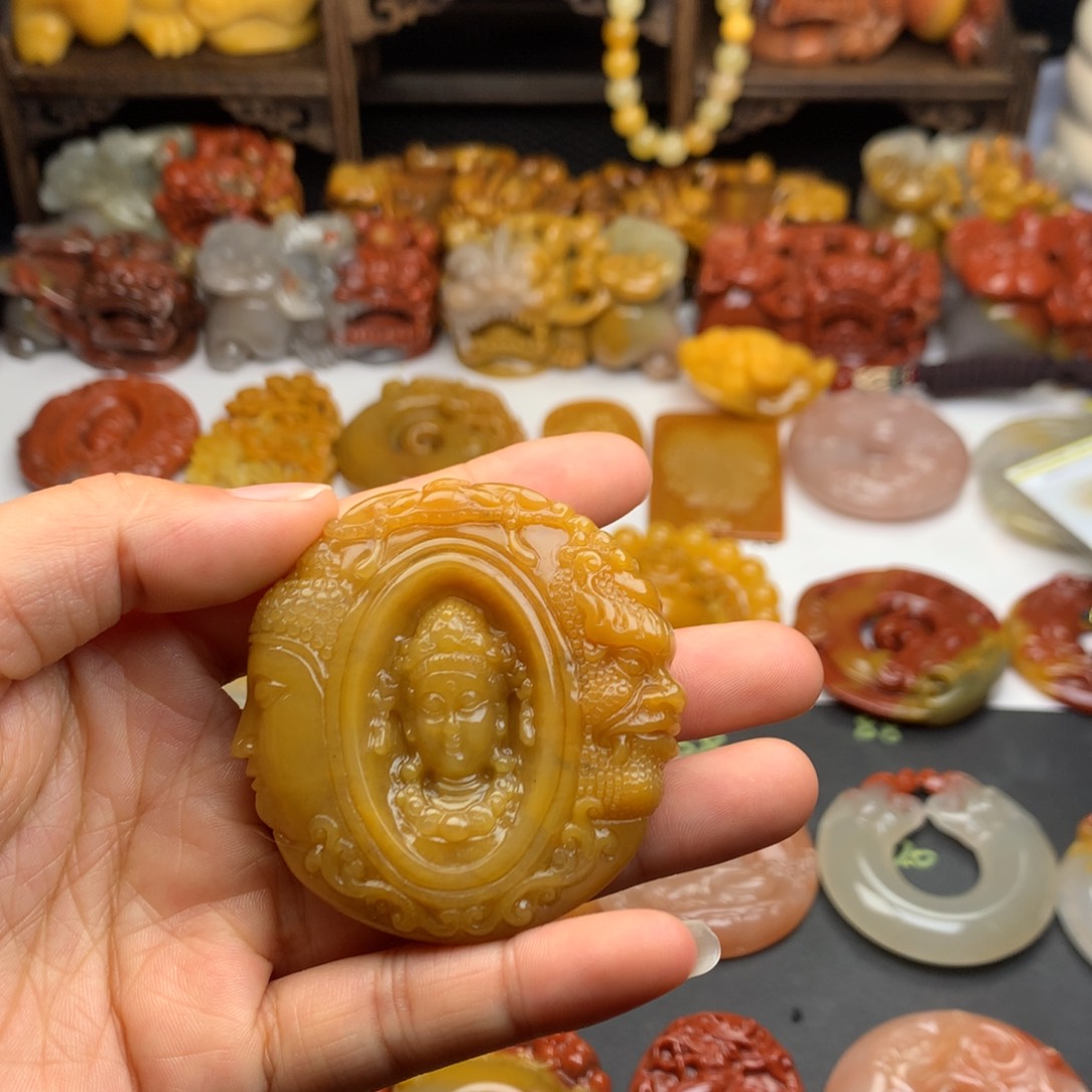 石英质玉（黄龙玉）挂件未镶嵌