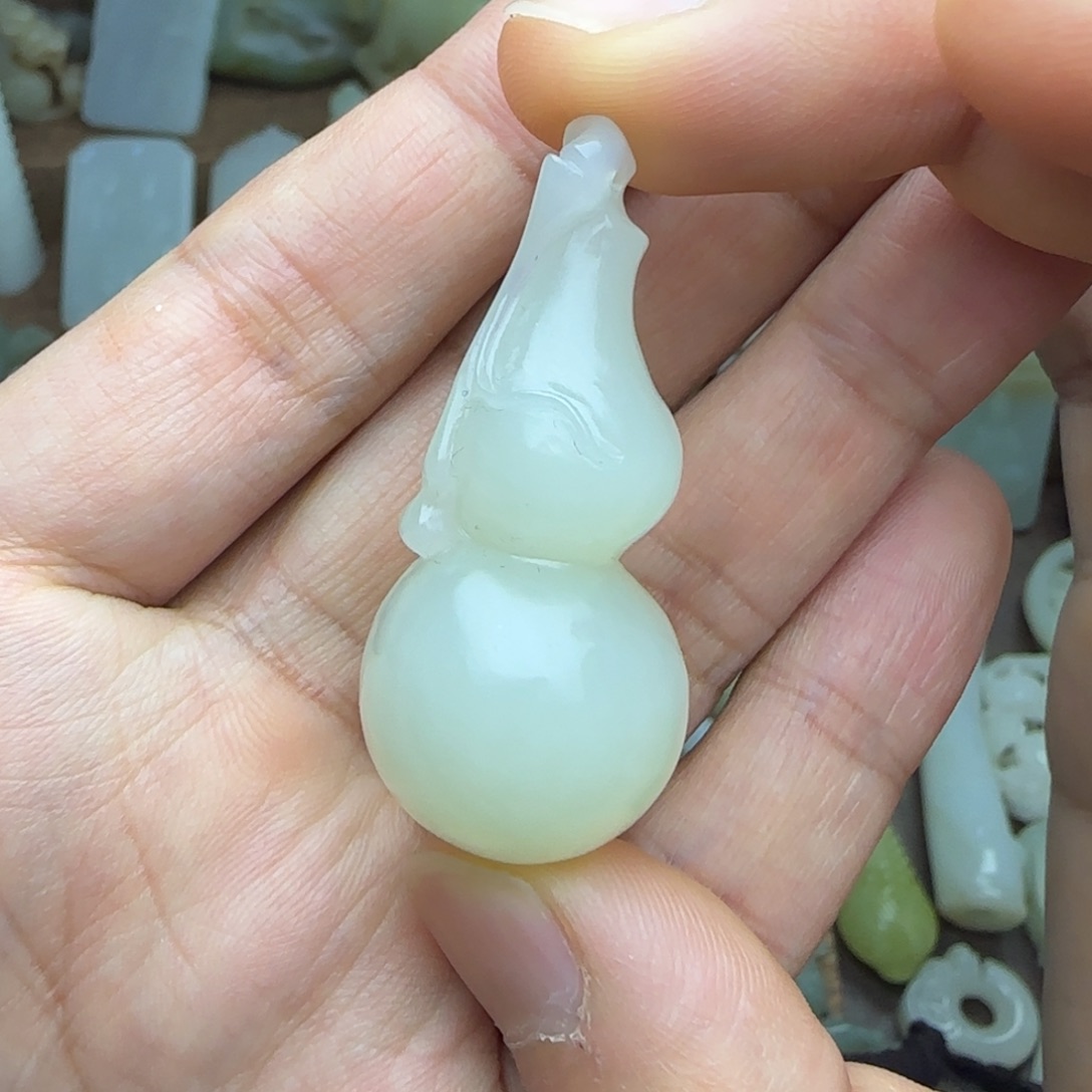 和田玉挂件未镶嵌葫芦