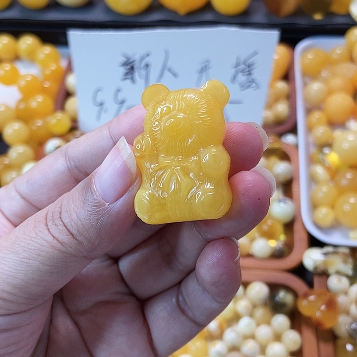 琥珀未镶嵌颈饰天然蜜蜡