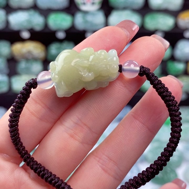 翡翠颈饰未镶嵌天然