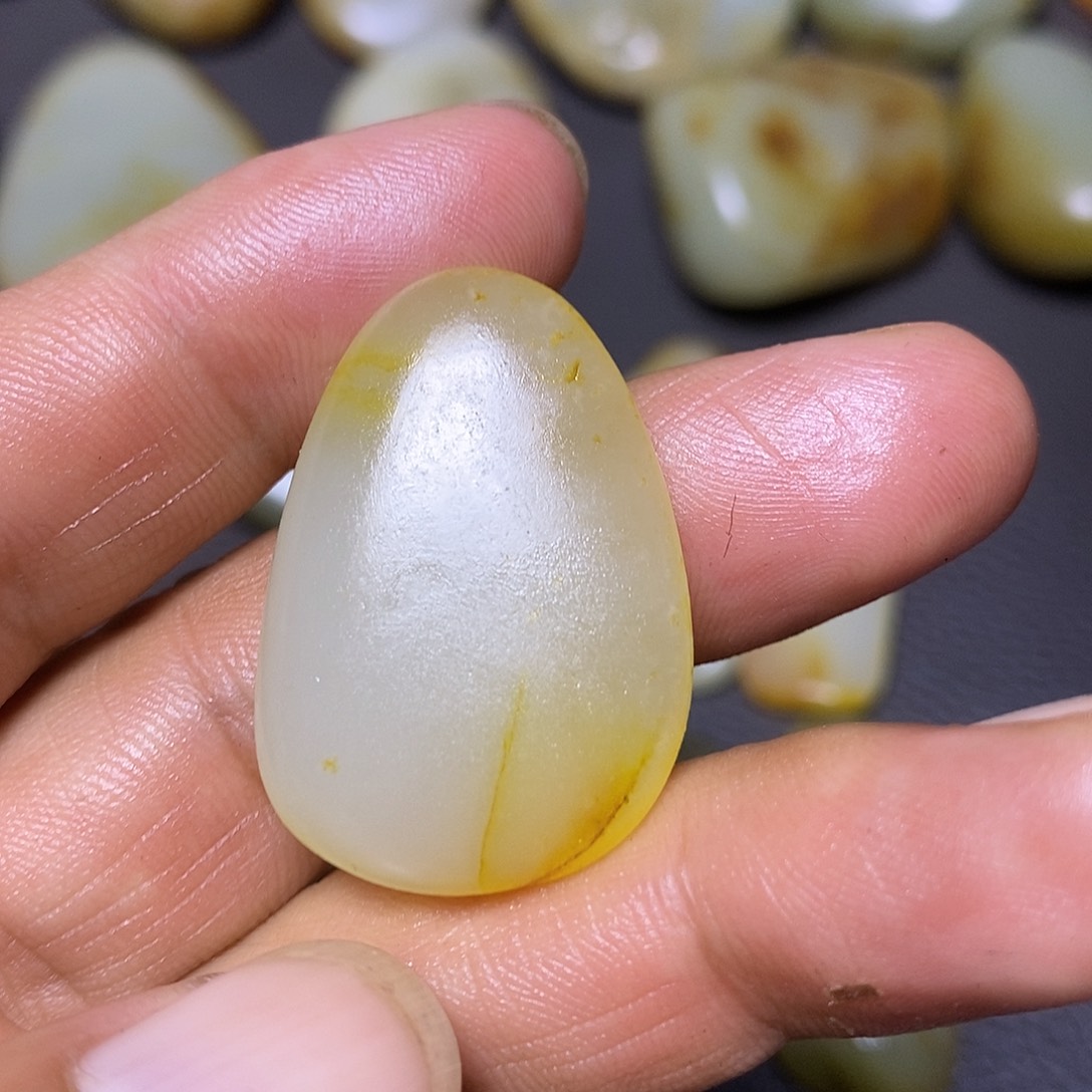 未镶嵌和田玉挂件