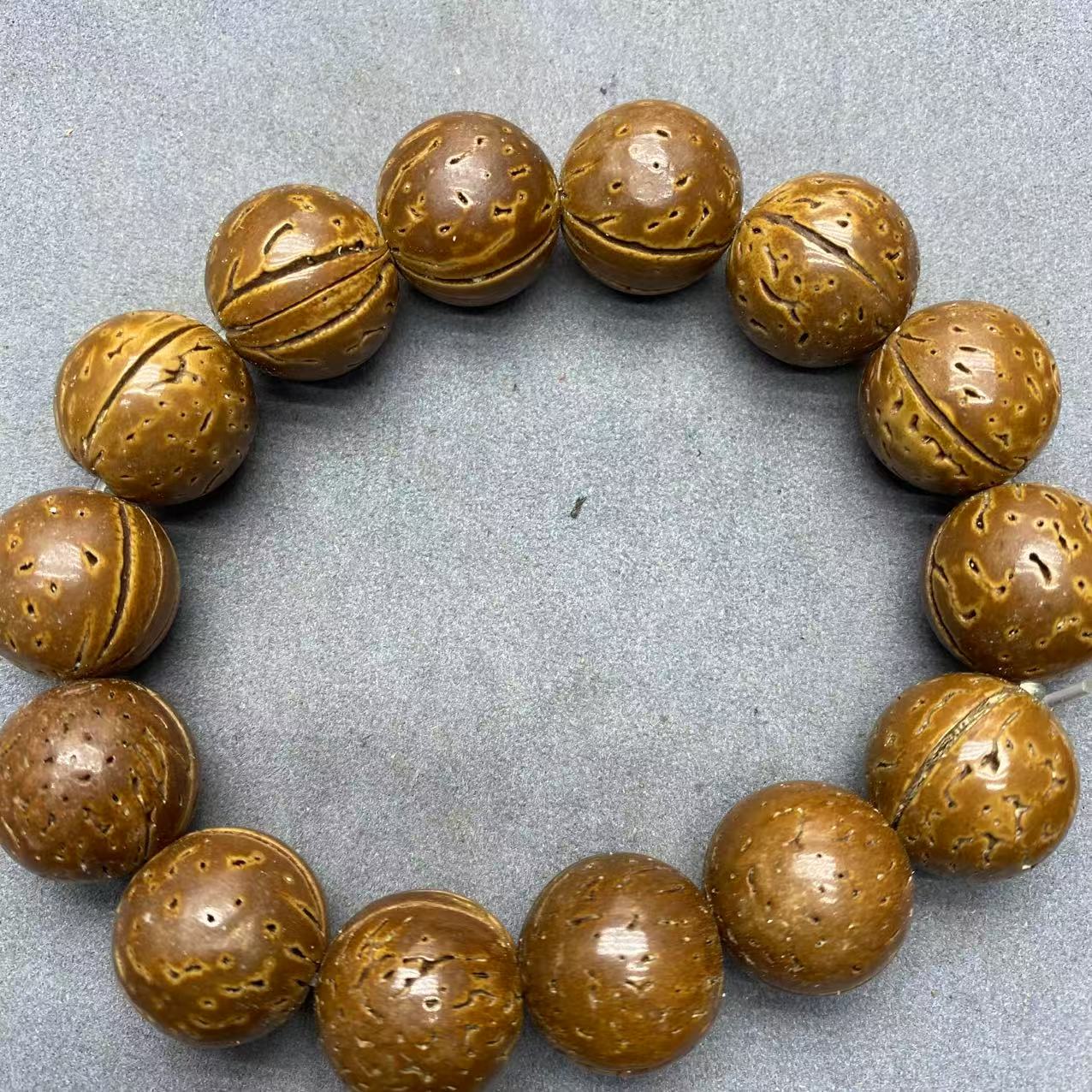 505号成品桃核手串