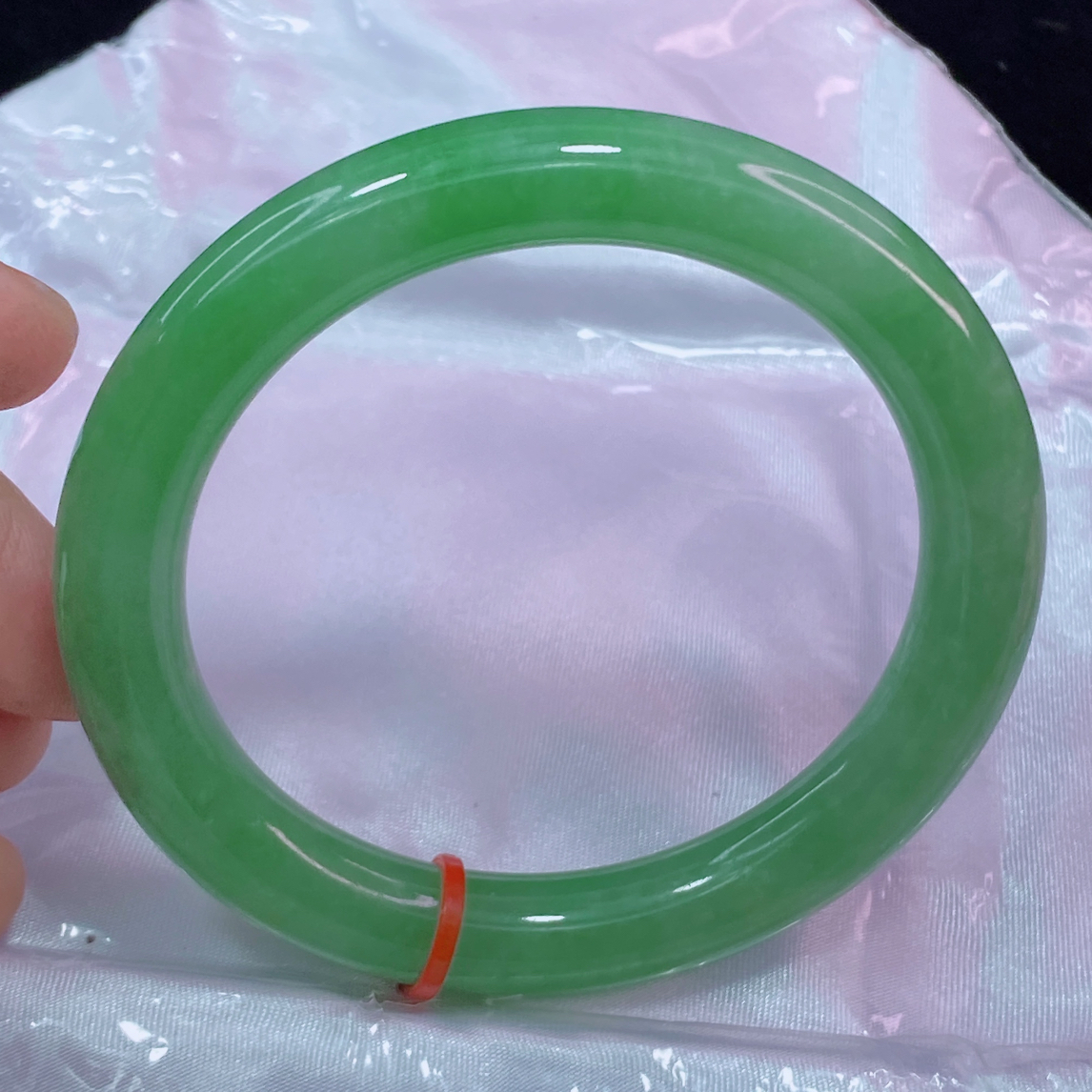缅甸天然A货翡翠手镯冰透阳绿高品质圆条5758