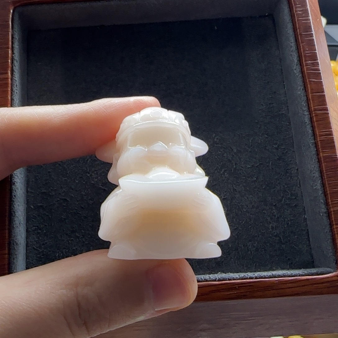 石英质玉（缅黄）配饰未镶嵌