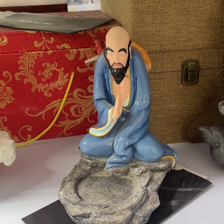 福利待遇多多哦哦哦