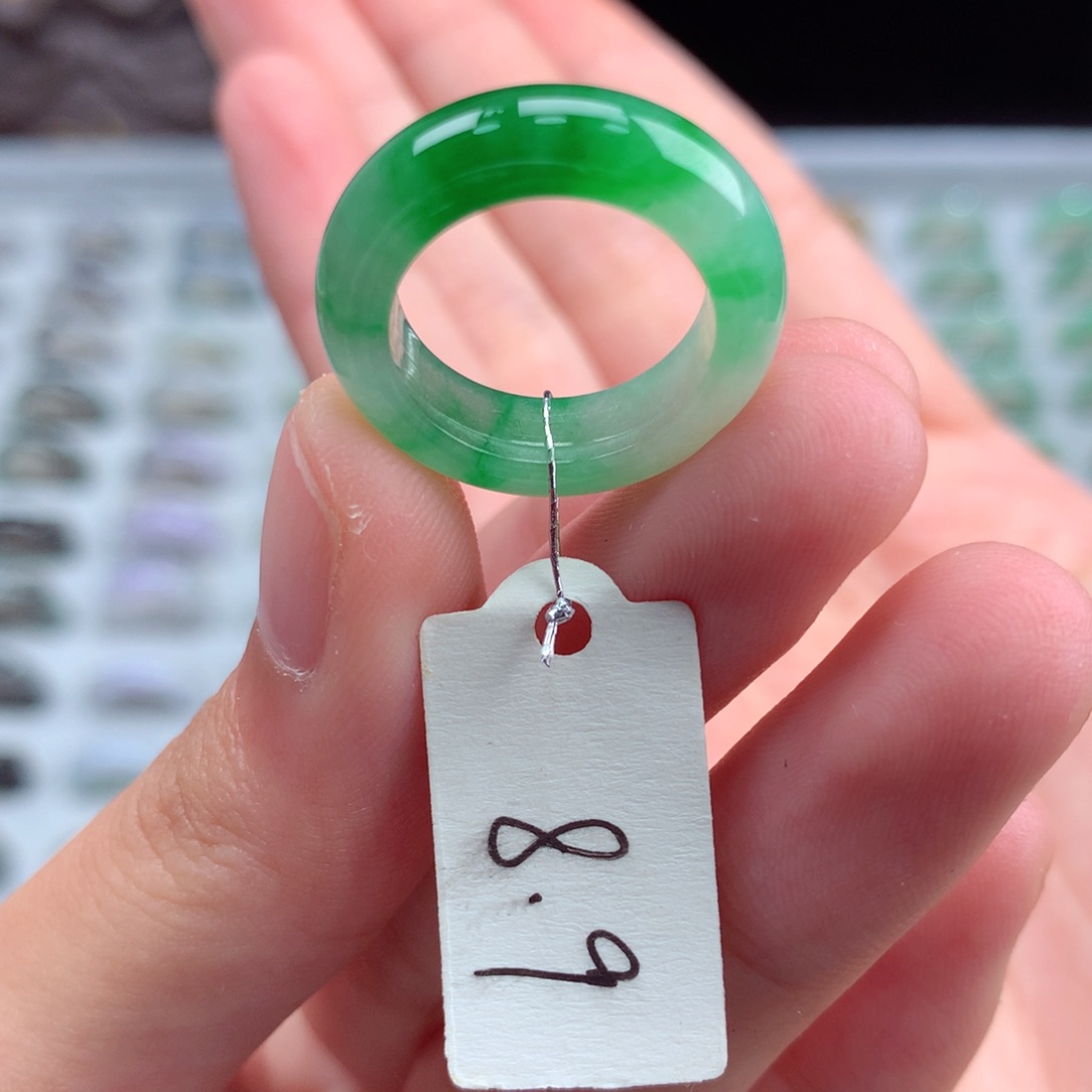 翡翠戒指未镶嵌天然