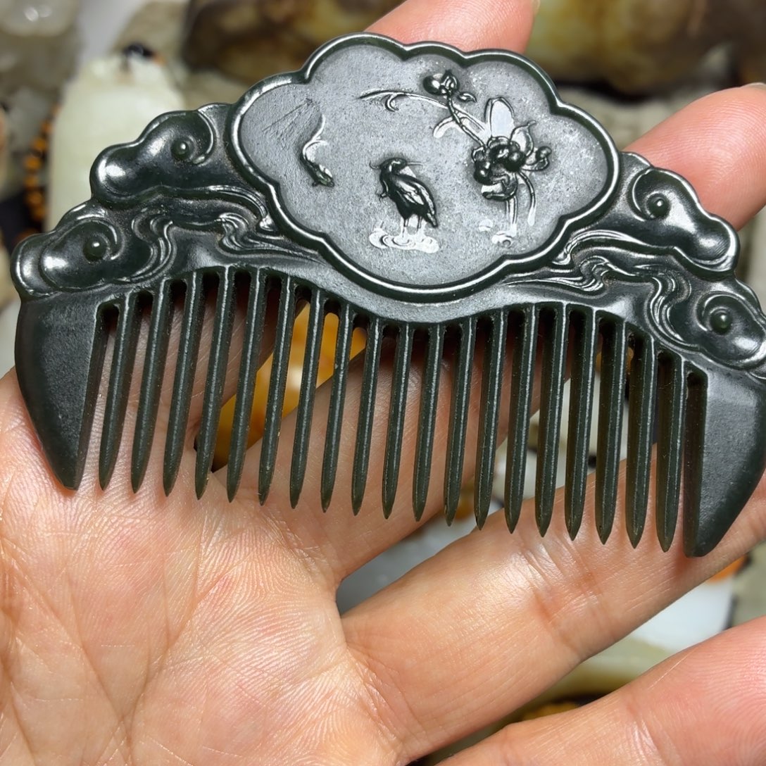 只***生和田玉未镶嵌挂件