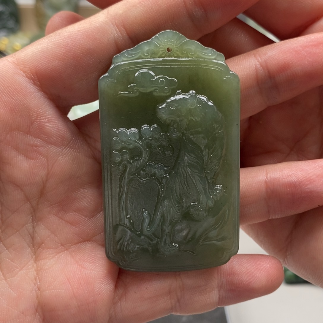 和田玉颈饰未镶嵌北**拥