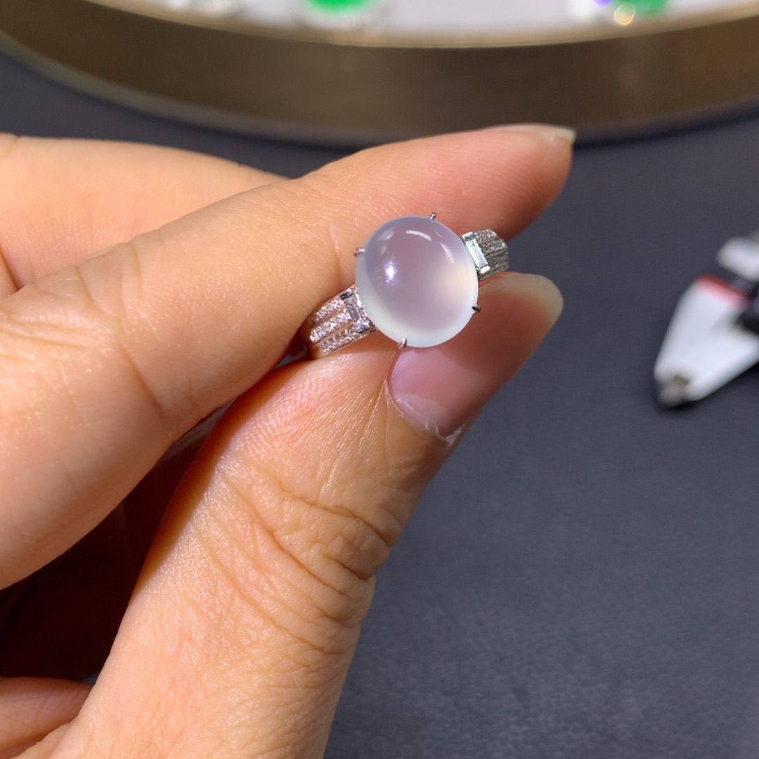 翡翠戒指18K金镶嵌翡翠