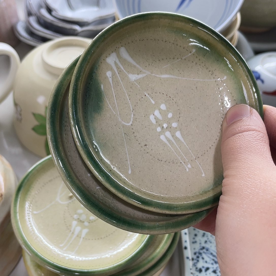 瓷片东**猪哈哈哈我在这一片混乱里活蹦乱