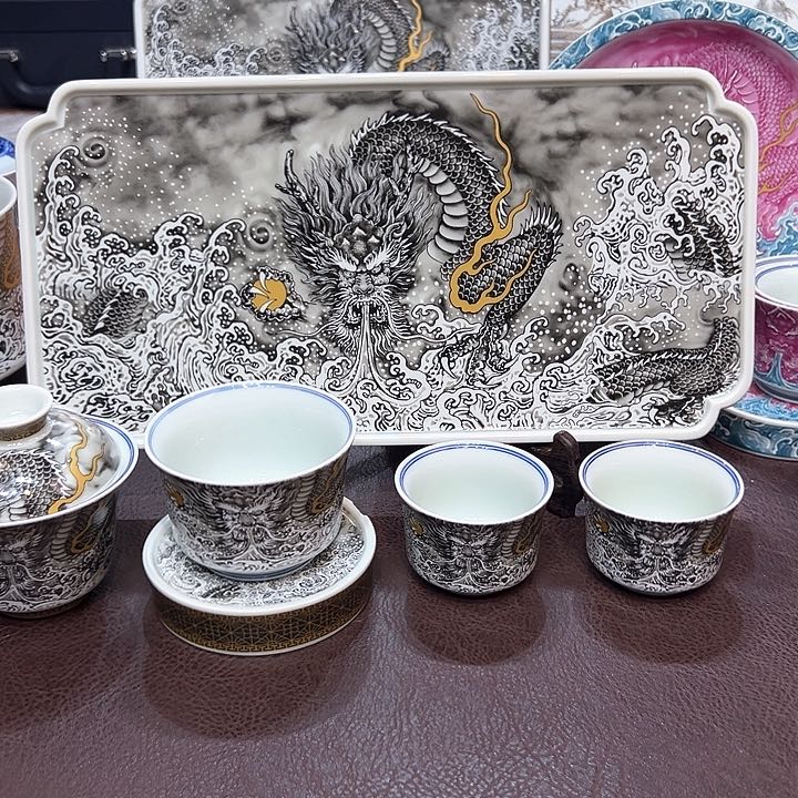 摆件景德镇陶瓷研究所从事生产经营