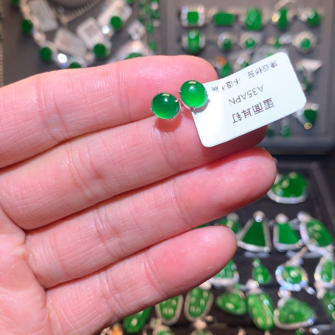 翡翠耳钉18K金镶嵌天然翡翠