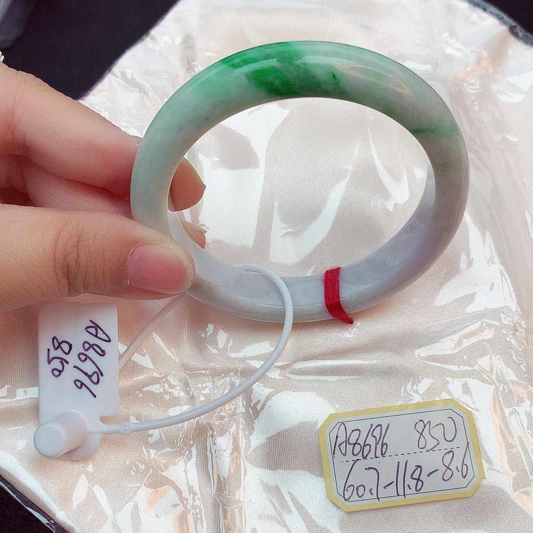 翡翠未镶嵌手镯缅甸翡翠