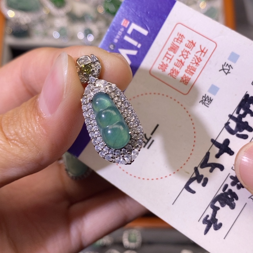 【闪购商品】翡翠颈饰未镶嵌天然