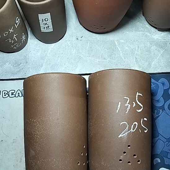 大笔筒两个花盆紫砂