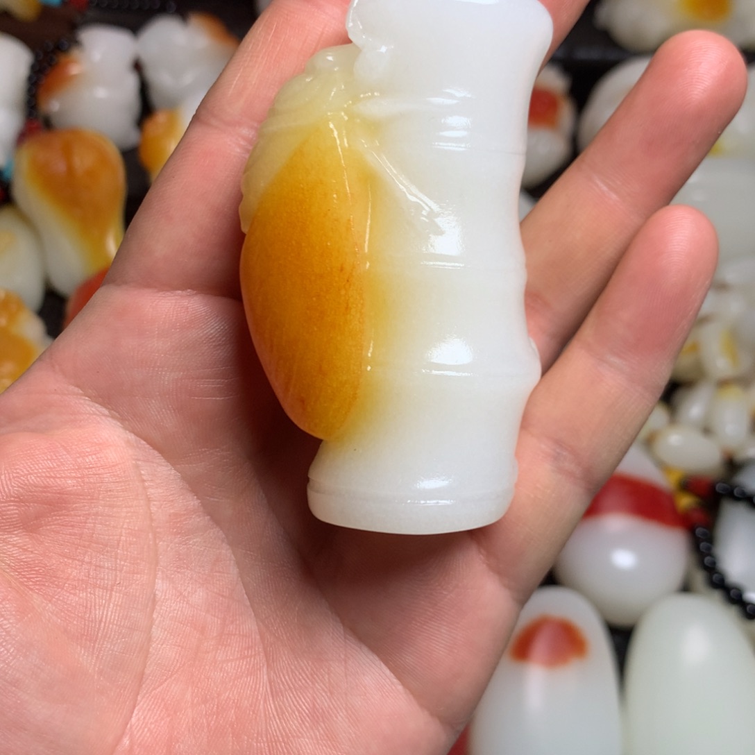 新疆戈壁石五彩石