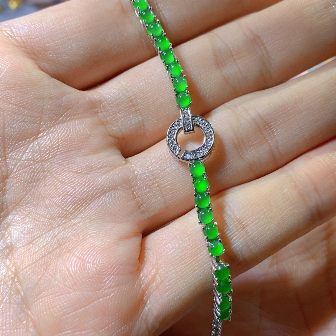 翡翠颈饰银S925镶嵌天然翡翠
