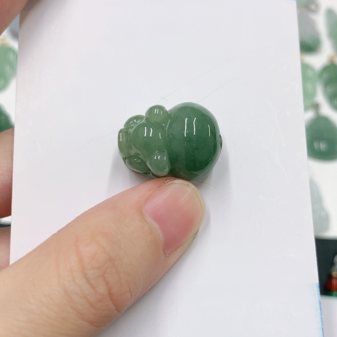 翡翠颈饰未镶嵌121212121212