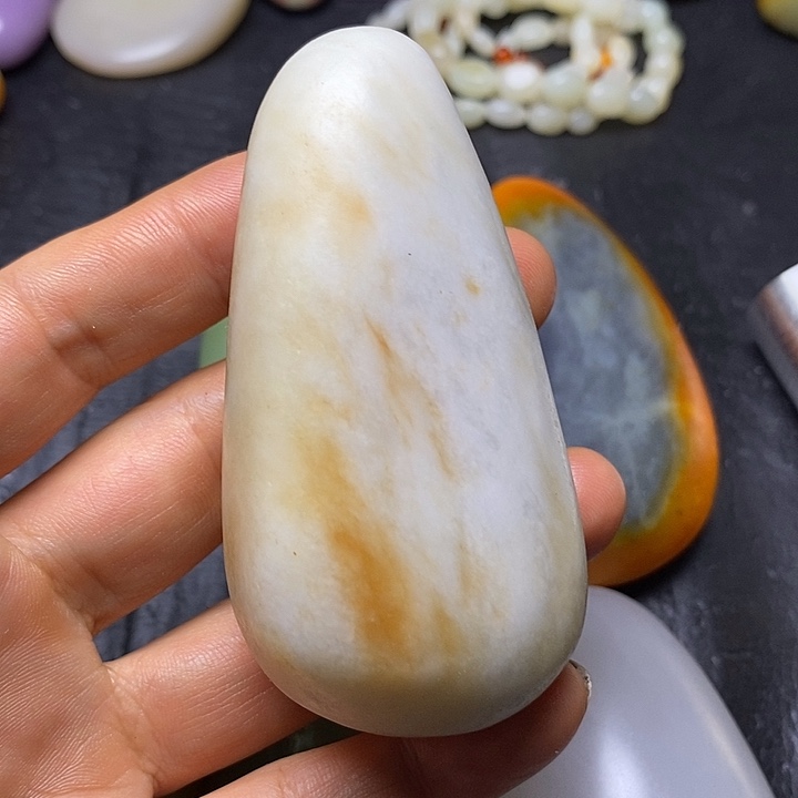未镶嵌和田玉摆件
