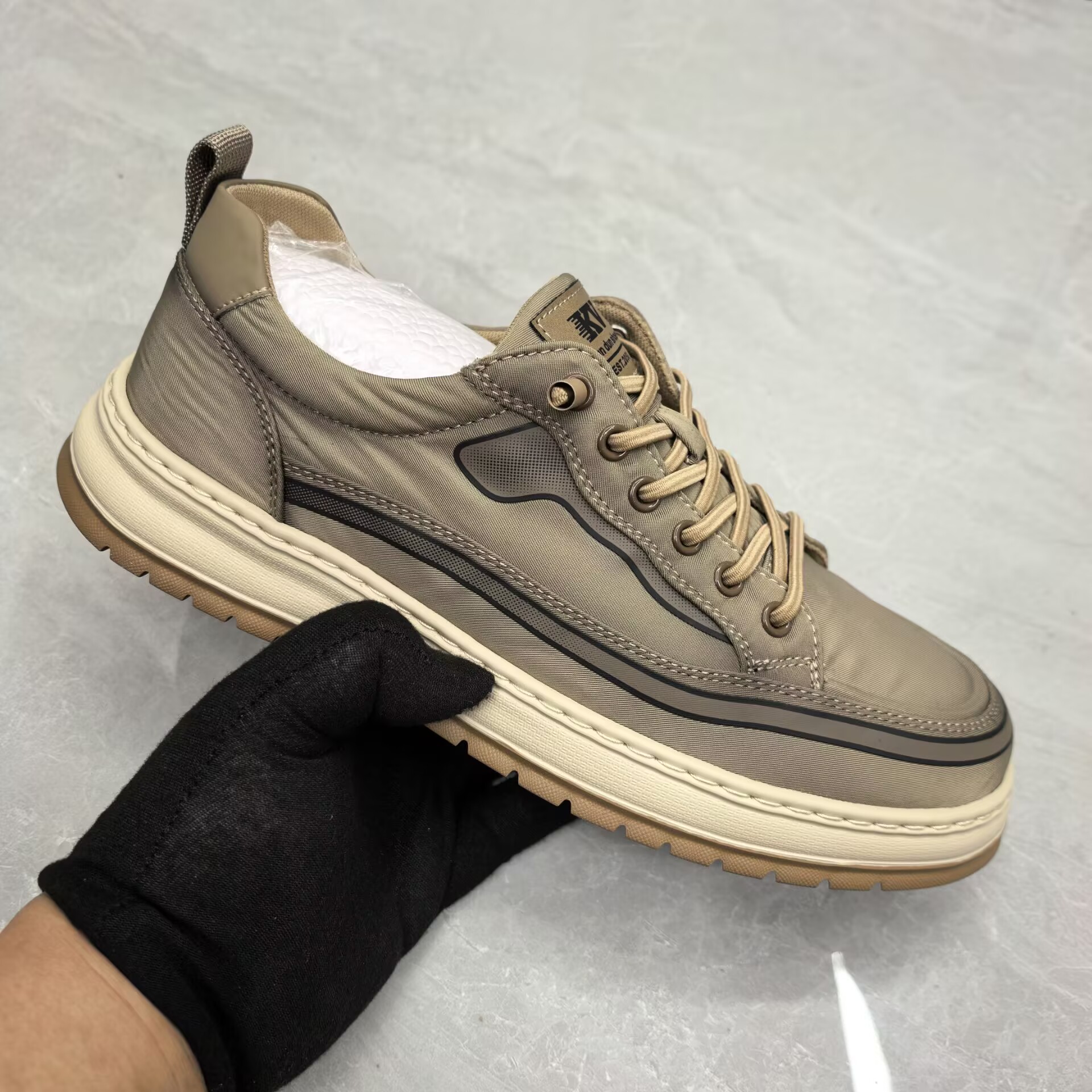 休闲鞋男02-0015（织物）