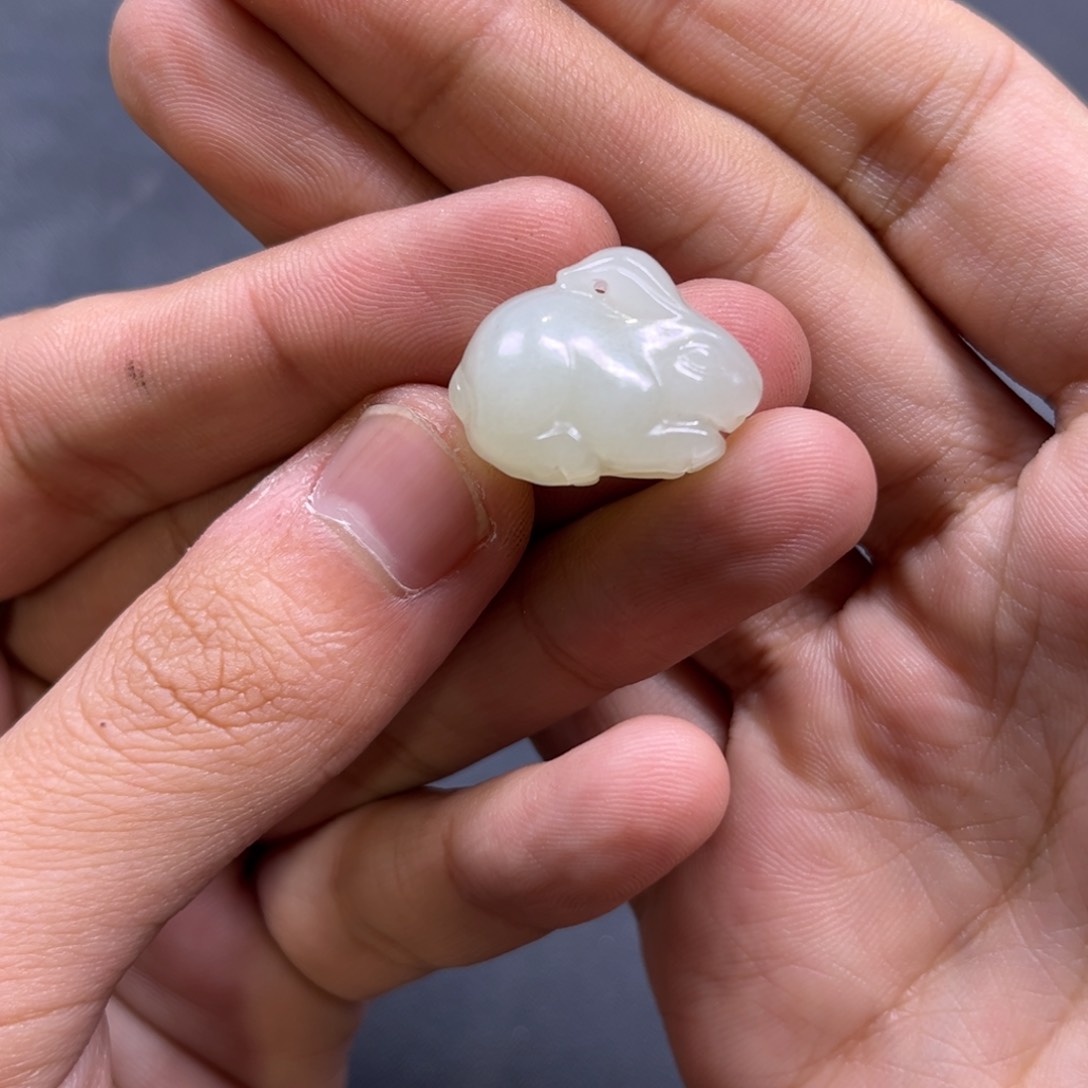 和田玉颈饰未镶嵌多样性手工兔子