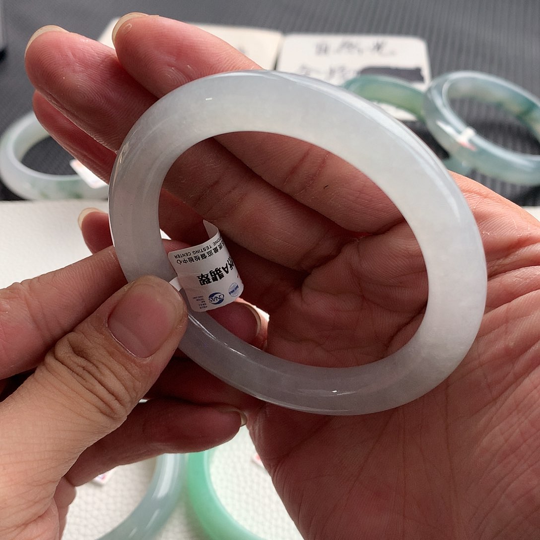 翡翠手镯未镶嵌13号 57