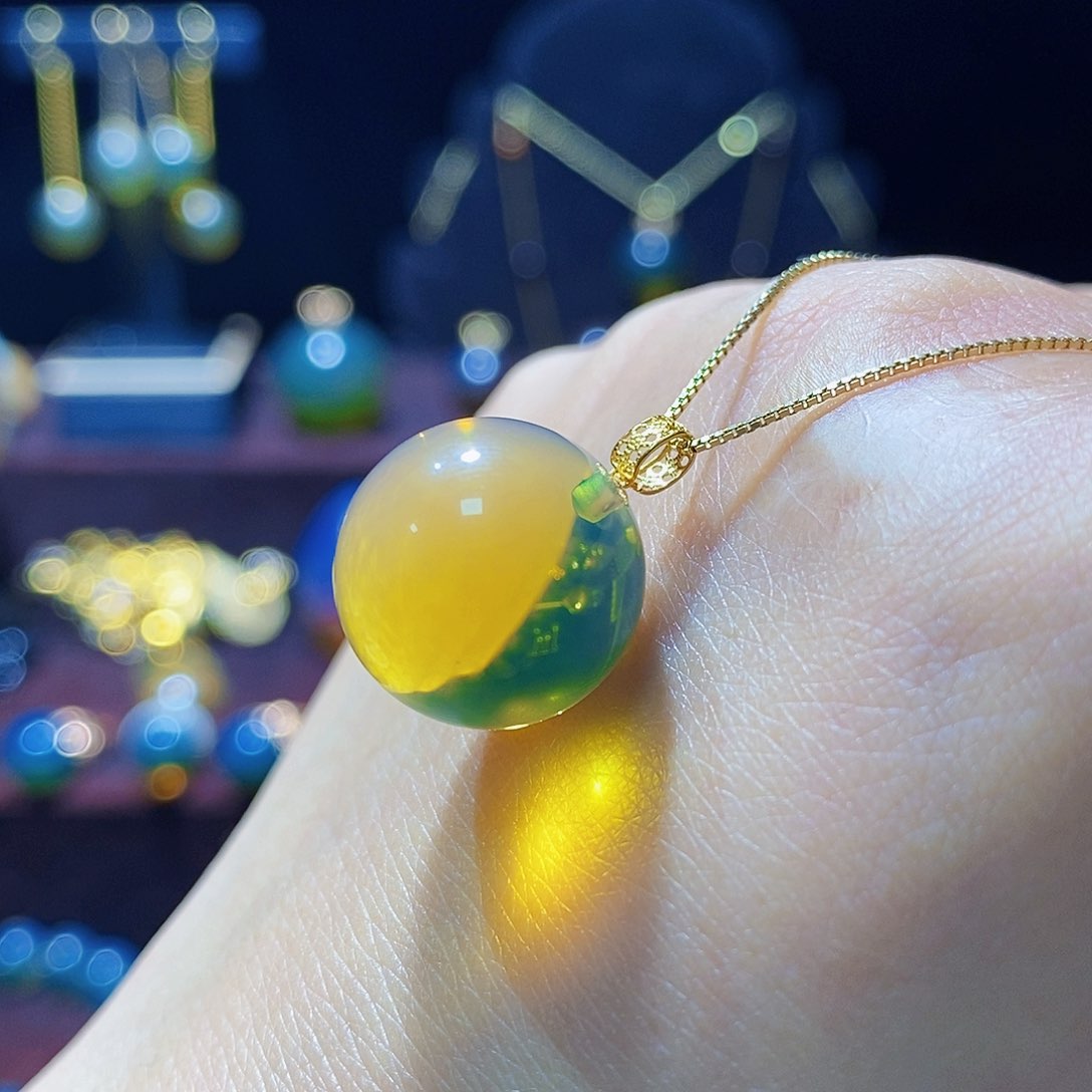 蓝珀颈饰18K金镶嵌安***惑吊坠15m➕