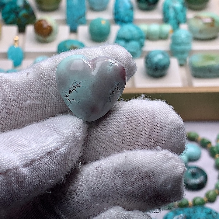 米***.绿松石未镶嵌珠宝奇石