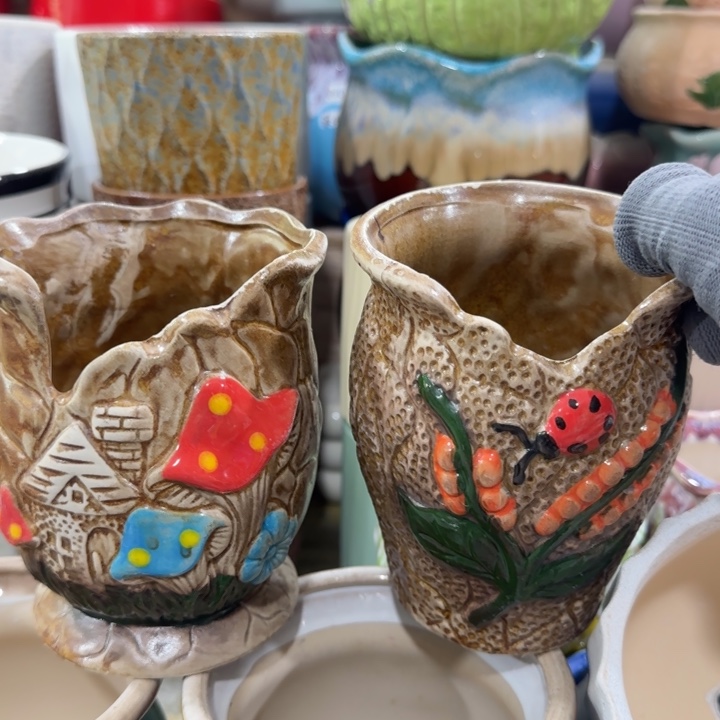 凑9块包邮，有孔，陶瓷花盆