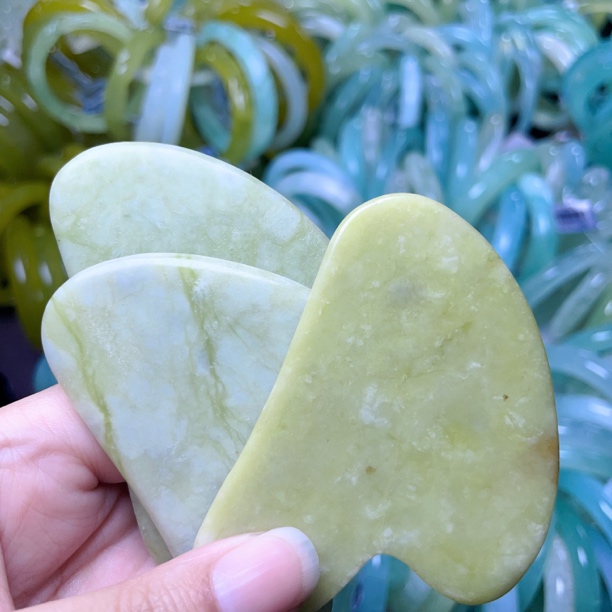 新人见面礼天然岫玉老坑按摩板