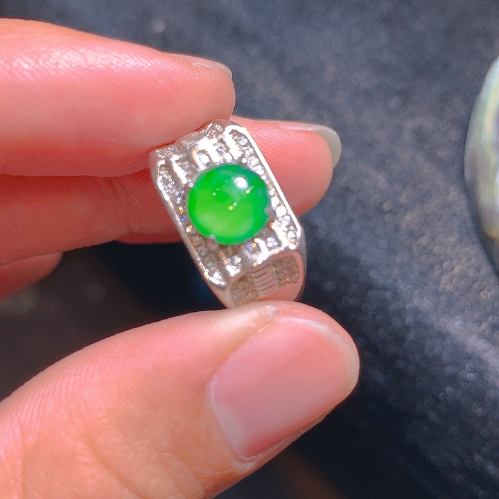 【闪购商品】翡翠颈饰银S925镶嵌翡翠