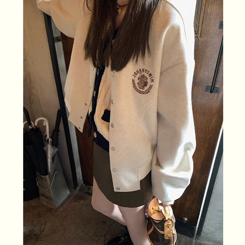 精选短款棒球服女春秋冬款宽松休闲百搭加厚夹克外套