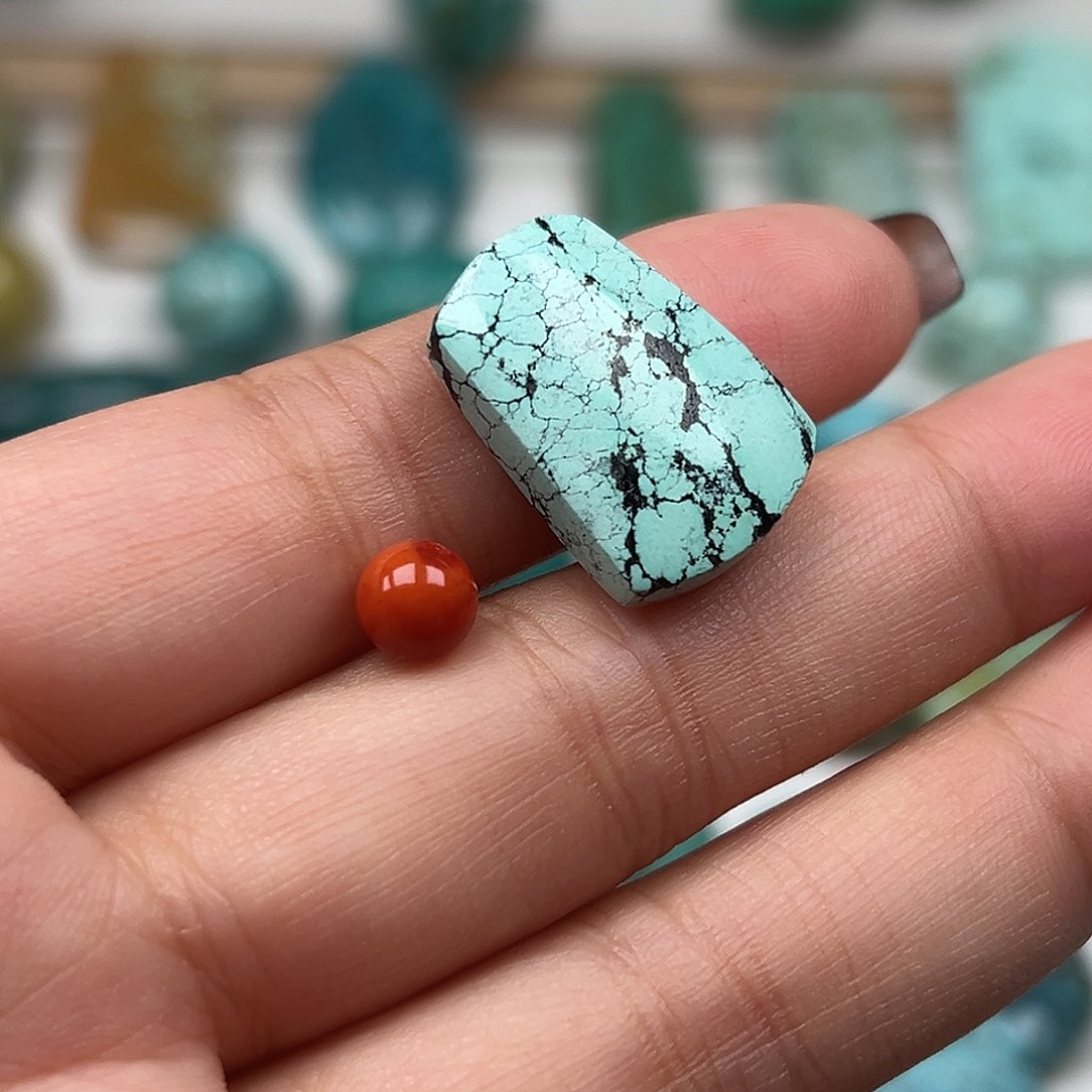 南红玛瑙未镶嵌珠宝奇石