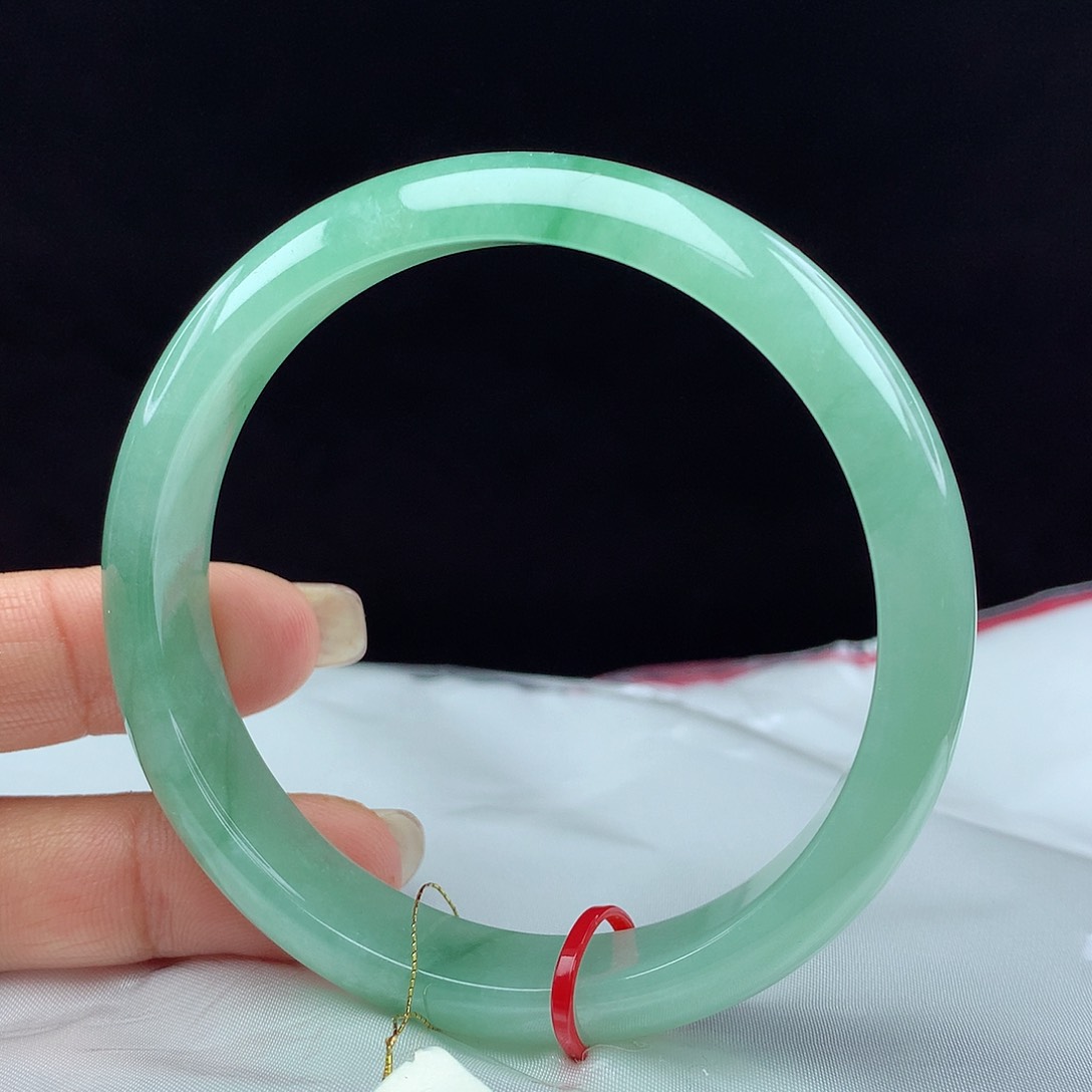 翡翠手镯未镶嵌61圈 4105