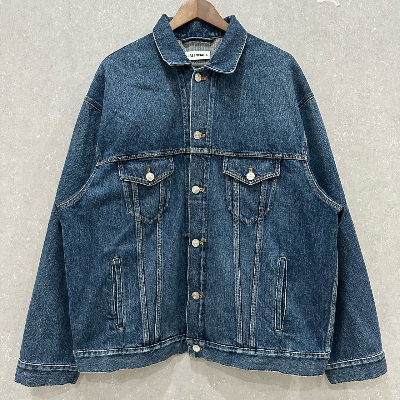 99新 Balenciaga/巴黎世家 割裂破坏刺绣logo牛仔外套38码004482