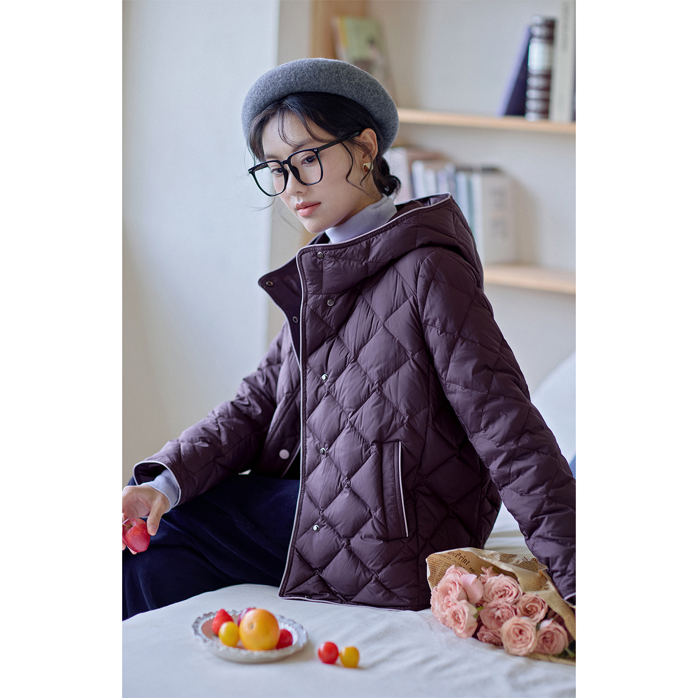 紫色连帽白鸭绒羽绒服轻薄女短款小个子2025冬季新款气质外套上衣