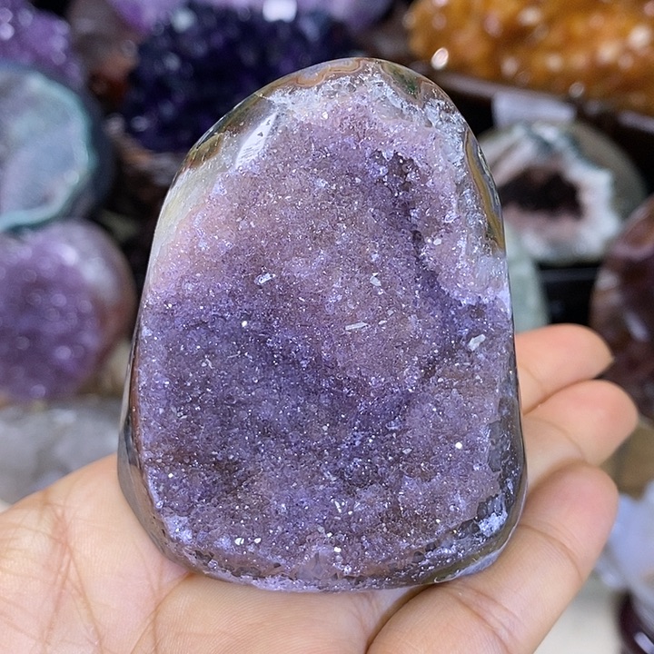 紫晶未镶嵌大型摆件（非配饰）