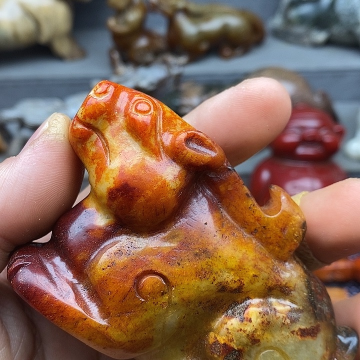 未镶嵌蛇纹石玉颈饰