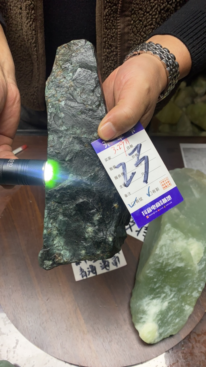 中国四大名玉岫玉纯天然原石