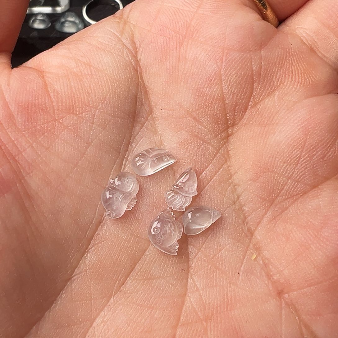 翡翠未镶嵌颈饰手链题材