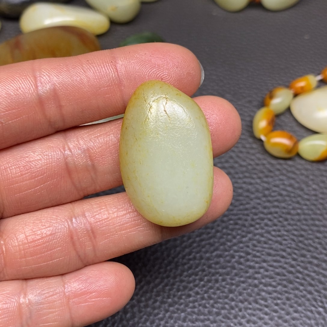 和田玉（糖玉）挂件未镶嵌