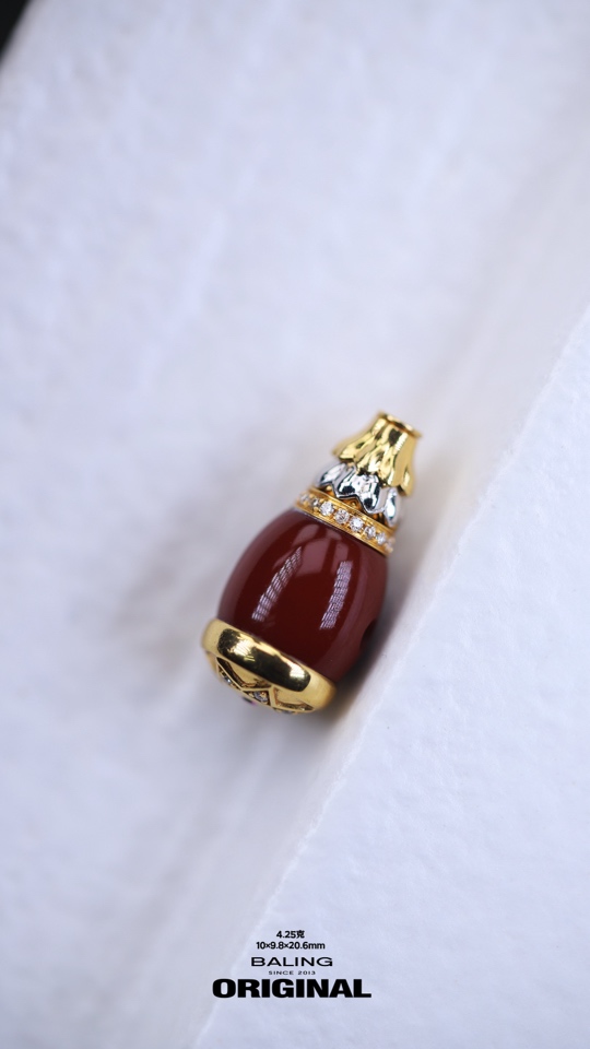 南红玛瑙 铠甲三通 车子里 10×9.8×20.6mm 4.25克