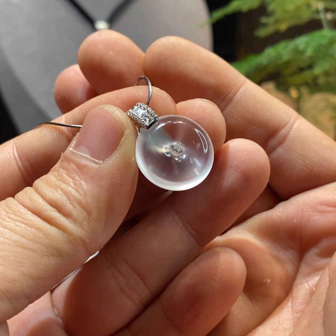 石英质玉颈饰银S925镶嵌何***默