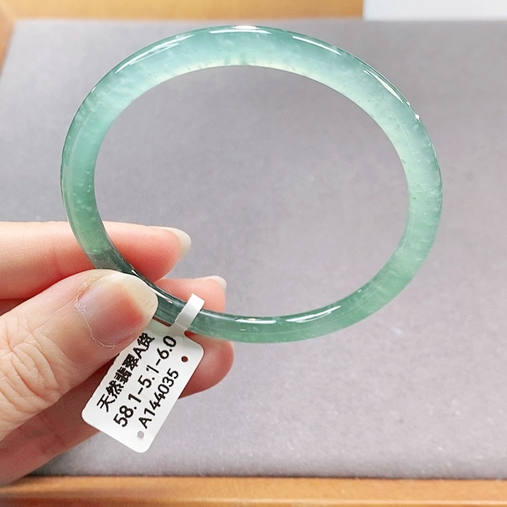 【闪购商品】翡翠手镯（圆镯）未镶嵌