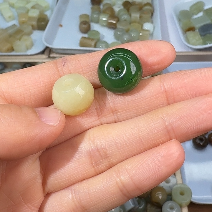 璇***璇和田玉未镶嵌颈饰拍2