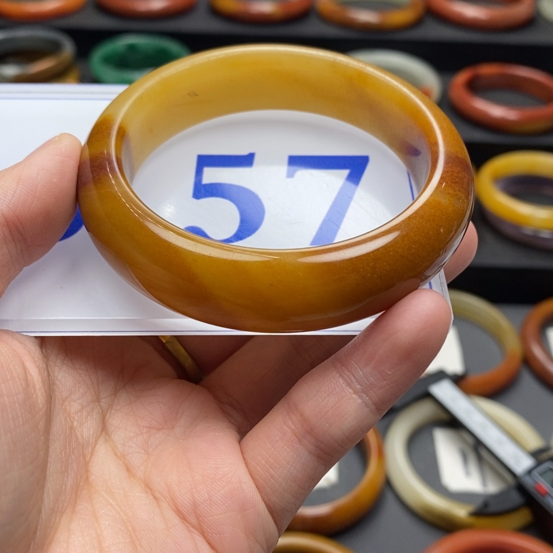 石英质玉（黄龙玉）手镯未镶嵌