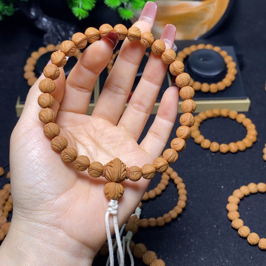 z***j桃核吊坠秦岭文玩