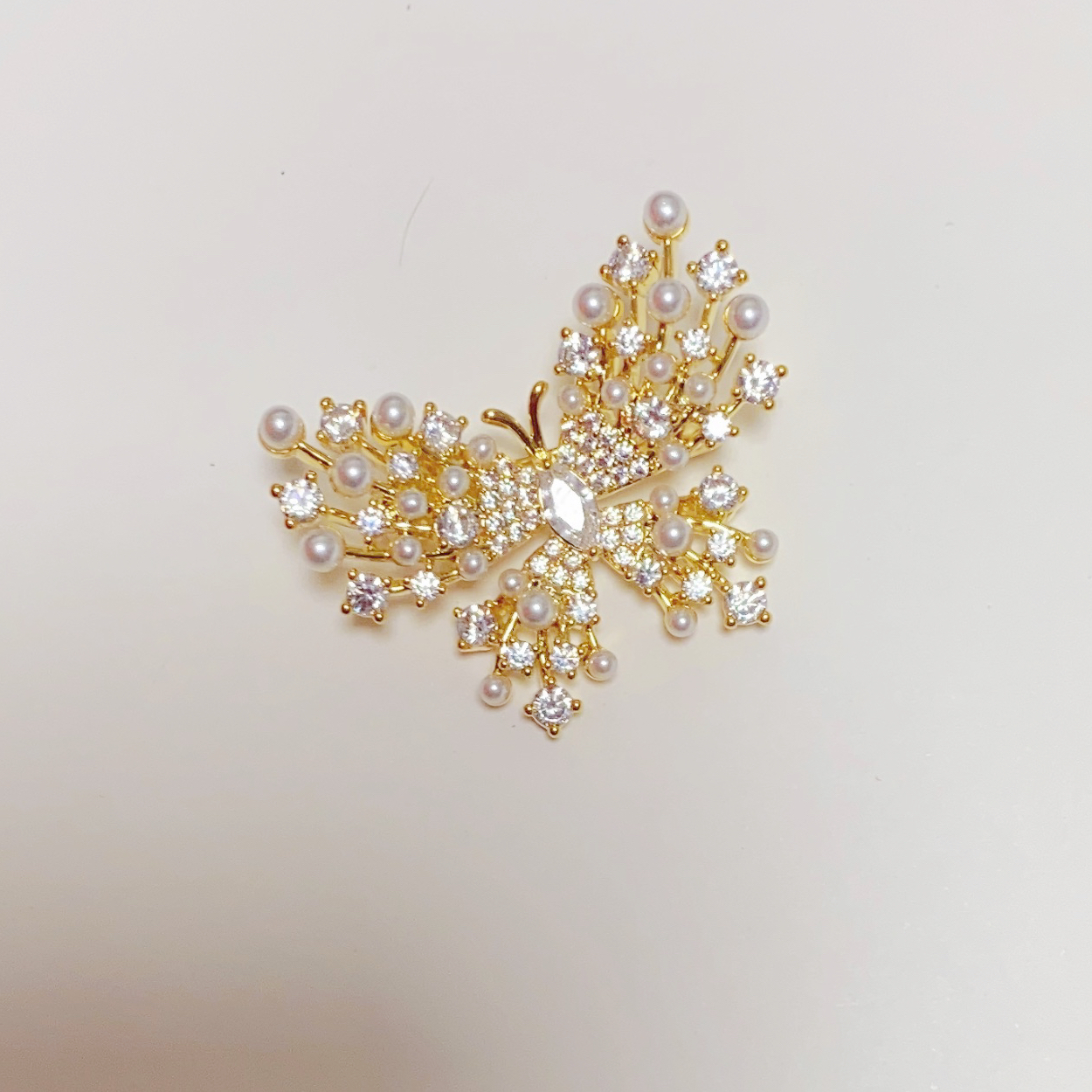 kasiya/卡思雅 铜合金锆石胸针 金色蝴蝶胸针优雅气质款