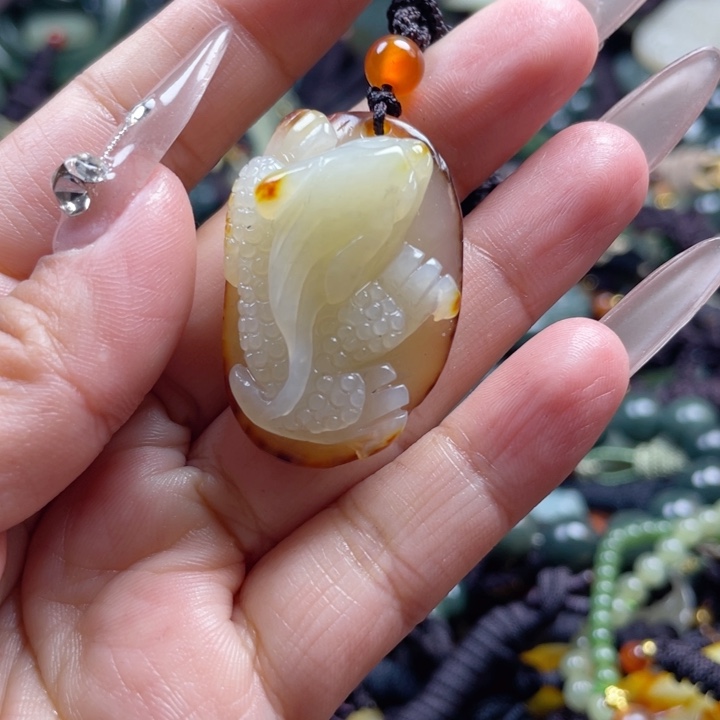 和田玉颈饰未镶嵌