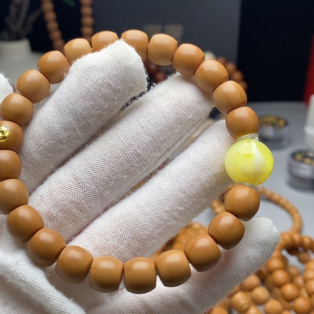 文玩核桃吊坠直切微反油